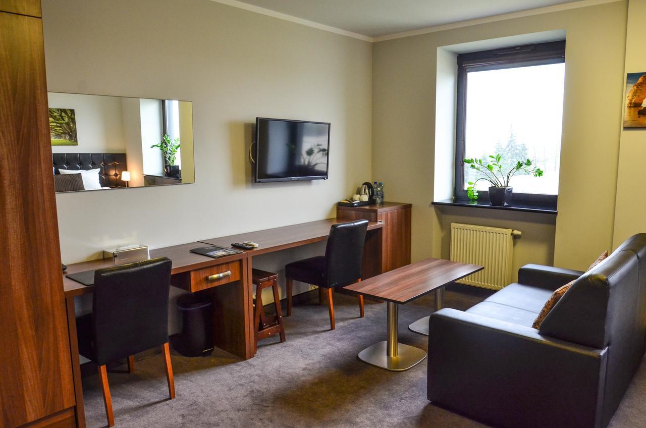 Hotel Level Rypin Extérieur photo