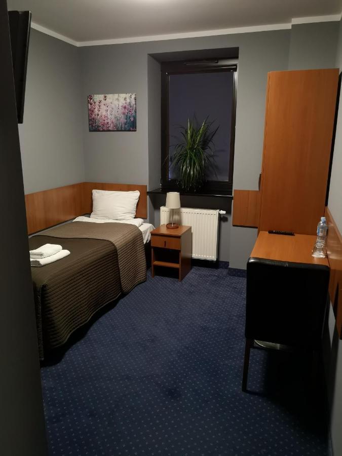 Hotel Level Rypin Extérieur photo