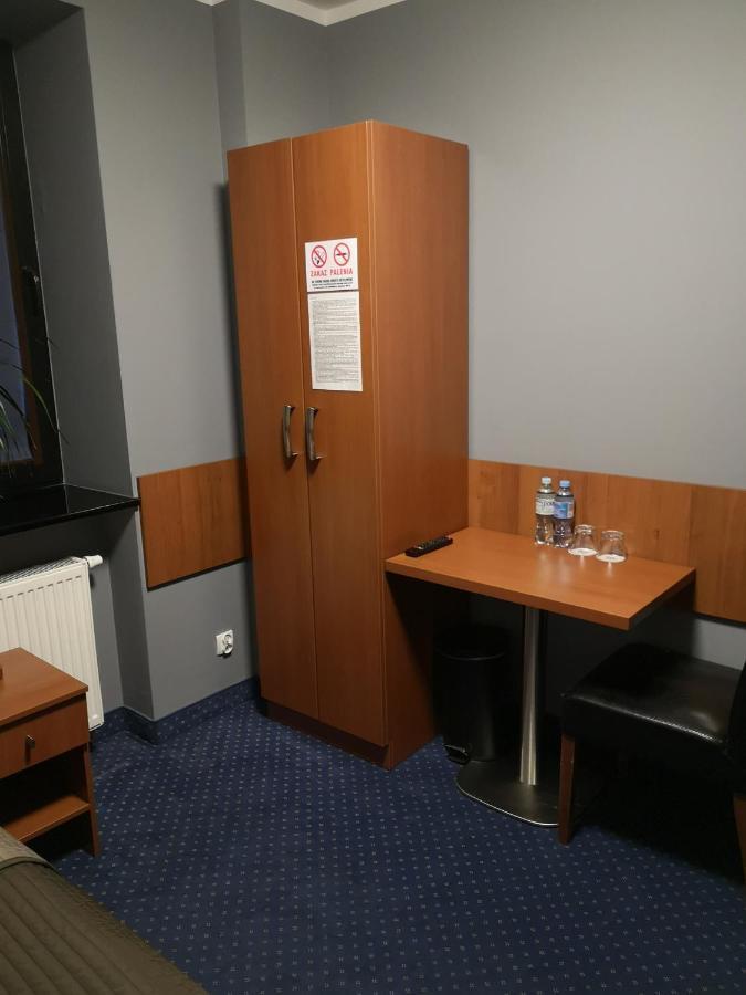 Hotel Level Rypin Extérieur photo